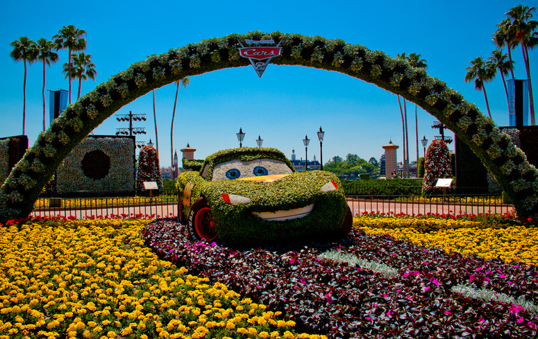 Napodobenina z filmu Auta pro děti