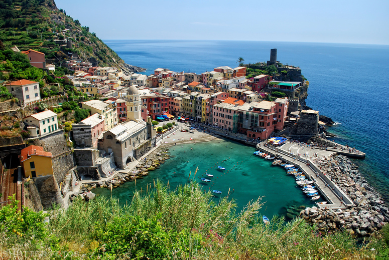Jeden z krásných výhledů při cestování do Cinque Terre