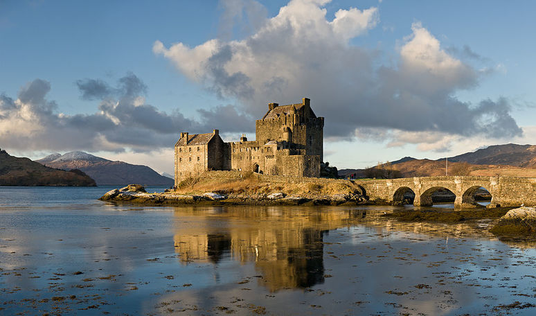Hrad Eilean Donan na jezeře Duich